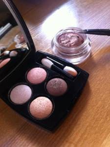 口紅の色を決める